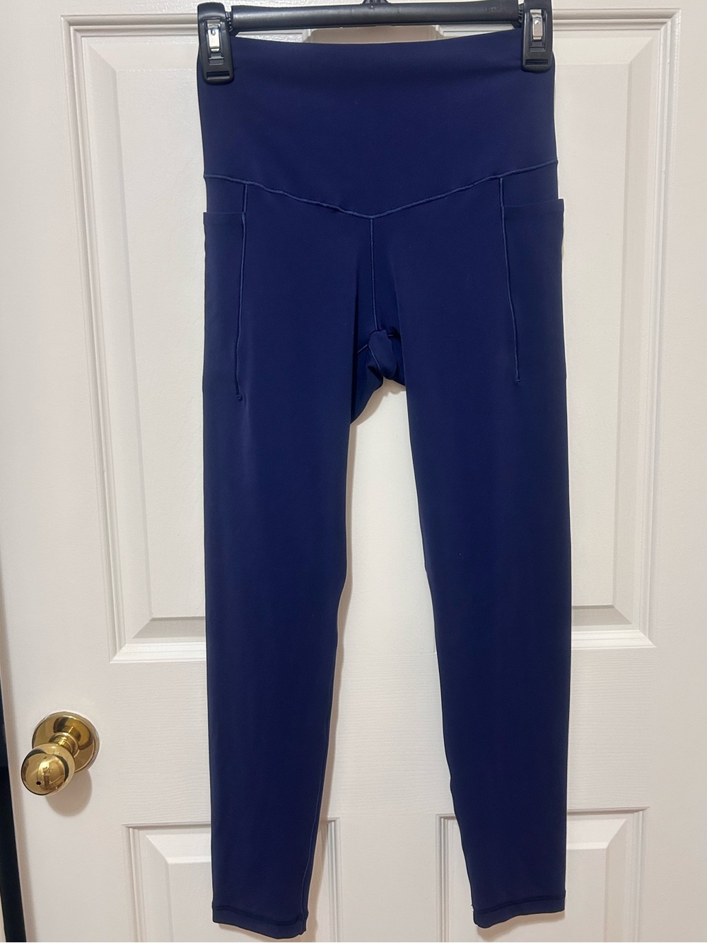 OFFLINE by Arie (Navy) Active Leggings Size Medium- Like new! 🏃🏻‍♀️💙